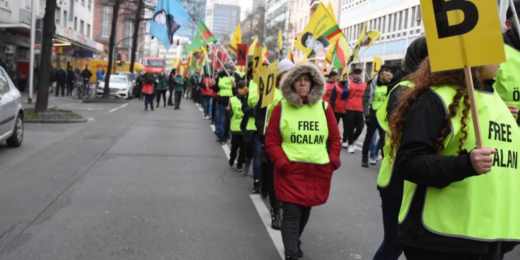 ‘Meşa Azadiyê’ a ciwanan dest pê kir