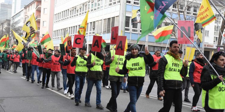 ‘Meşa Azadiyê’ a ciwanan dest pê kir