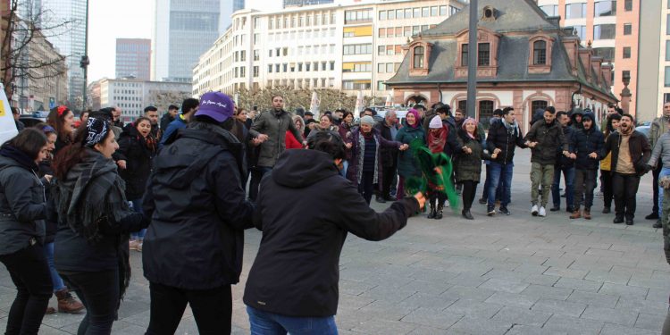 ‘Meşa Azadiyê’ a ciwanan dest pê kir