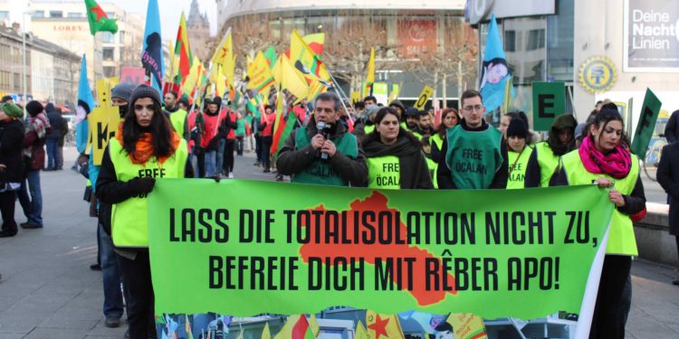 ‘Meşa Azadiyê’ a ciwanan dest pê kir