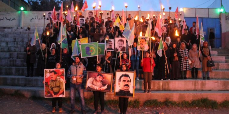 Ciwanên Minbicê banga eşkerkirina rewşa Rêberê Gelan Abdullah Ocalan kirin