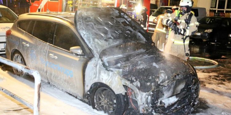 Ji bo piştgiriya bi Rojava re wesayitên ThyssenKrûpp şewitandin