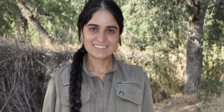 Cenazeyê gerîllaya YJA Starê Hacîzade nadin malbata wê