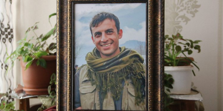 Piştî 108 rojî Cenazeyê gerîlayê HPG’ê Erhan Olçen hate veşartin