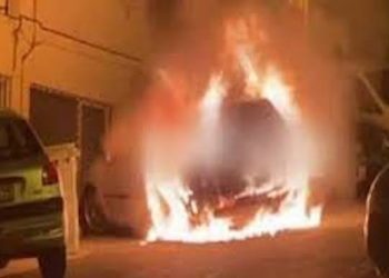 LEZGÎN – Yekîneyên Tolhildanê li Stenbolê wesayita AKP’yiyekî şewitandin