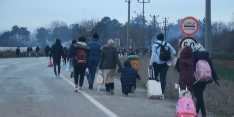 AKP’ê berê koçberan dide Ewropayê