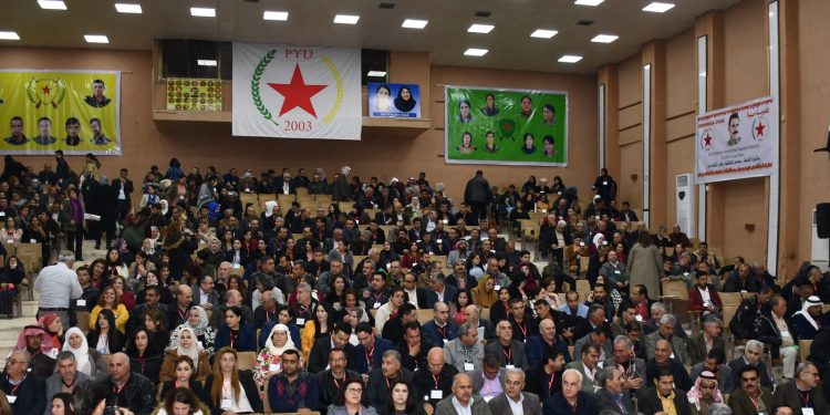 Kongreya PYD’ê di roja duyemîn de ye