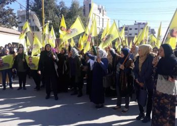 Gelê Rojava ji bo Rêberê Gelan Abdullah Ocalan daketin qadan