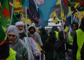 Meşa Dirêj ku li hemberî qomployê hat pêkanîn bi dawî bû