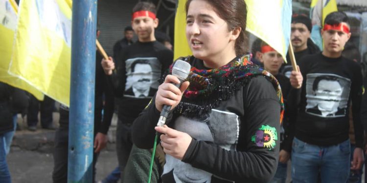 Ciwanên Helebê komploya 15’ê Sibatê bi meşekê şermezar kirin