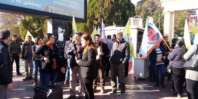 Li Silêmaniyê bi sedan kes ji bo agahî ji rewşa Ocalan bigrin dest bi meşê kirin