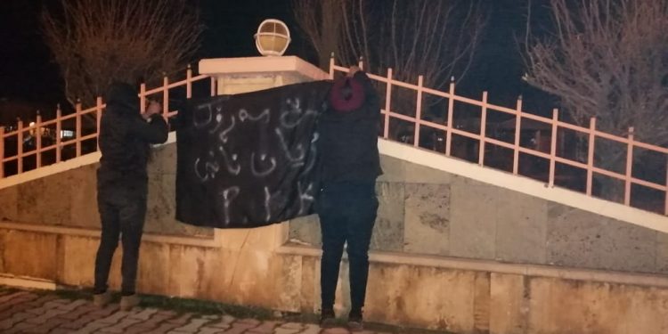 Jinên Ciwanên Şoreşger li Kerkuk û Ranya ji bo şermezar kirina komplo paçên reş daliqandin