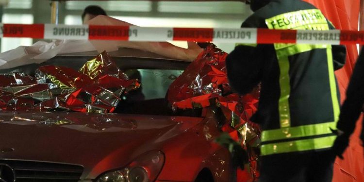 Li bajarê Hanaû yê Elmanyayê êrişa çekdarî: 11 kes mirin