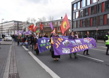 Li Dortmûndê çalakiya 8ê Adarê: ‘Jin cîhanê diguherînin’