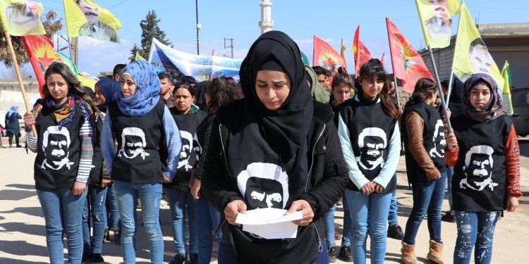 ​​​​​​​Ciwanên Şehba banga eşkerekirina çaranûsa rêberê xwe kirin