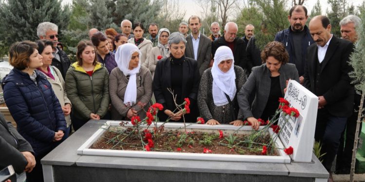 Zulkuf Gezen li ser gora xwe hate bibîranîn