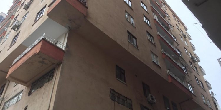 Li Amedê avahiyek xistin karantinayê