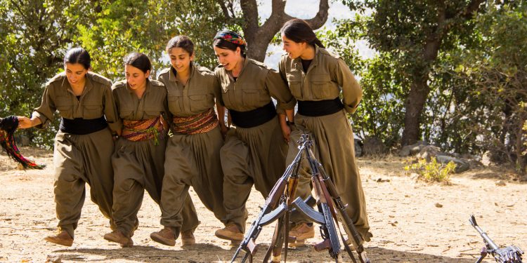 Ji Pênûsa Gerîlla: Ew Roja Pîroz