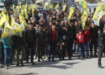 Li Helebê Gel ji bo Rêberê Gelan Abdullah Ocalan li qada bûn