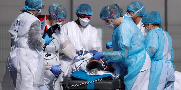 Hejmara kesên bi vîrûsê mirine 160 hezar derbas kir