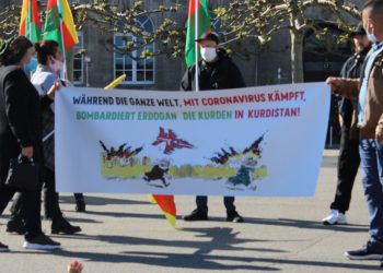 Ciwanan li Kasselê li dijî dagirkeriyê mîtîngek li dar xistin