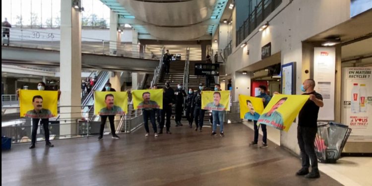 Ciwanan li Parîsê dijî tecrîdê çalakiyek pêk anîn