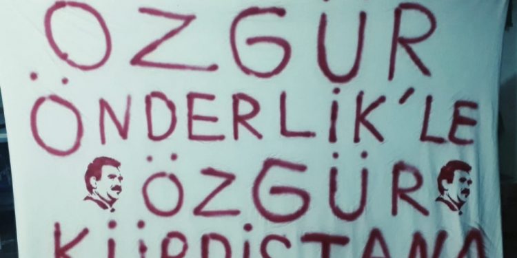 Însiyatîfa Jin ên Tîrêjên Rojê li Kuçukçekmeceyê tecrîdê şermezarkirin