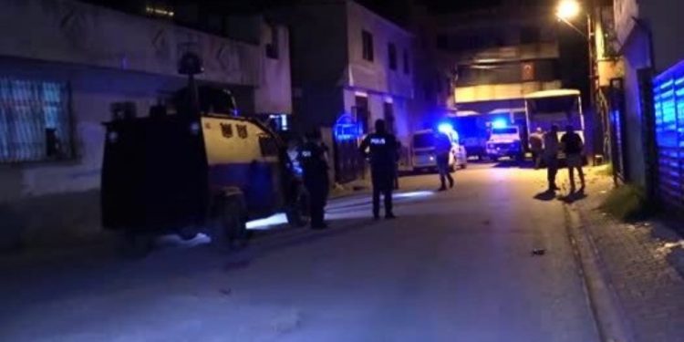 LEZGÎN – Ji YPS’ê li dijî hevkarên Akp-Mhp’ê li 3 bajaran çalakî