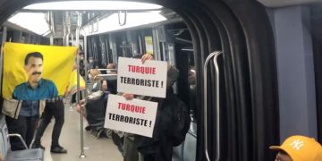 Li Parîsê desteserkirina şaredariyan û faşîzma AKP/MHP’ê hatin şermezarkirin