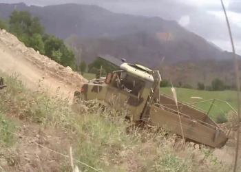 FLAŞ – Gerîlla li Geverê li dijmin da: 4 leşkerên Tirk ên dagirker hatin kuştin wesayîta Amarok hate îmhakirin