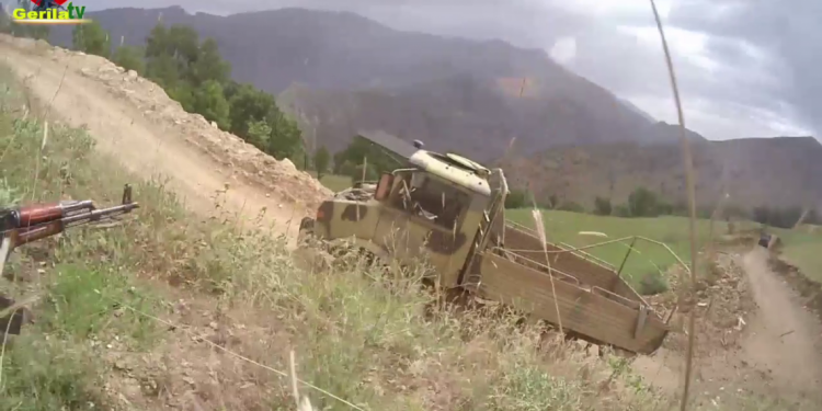 FLAŞ – Gerîlla li Geverê li dijmin da: 4 leşkerên Tirk ên dagirker hatin kuştin wesayîta Amarok hate îmhakirin