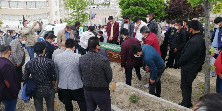 Bariş Çakan ê hate qetilkirin, hate veşartin