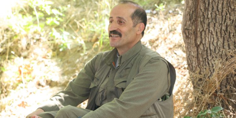 Şoreşgerê ku ber bi Golgota ve meşiya: Qasim Engîn