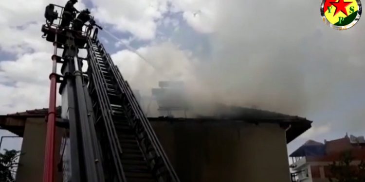 YPS JIN ji bo bîranîna Zeyneb Kinaci li 3 bajaran çalakî kirin