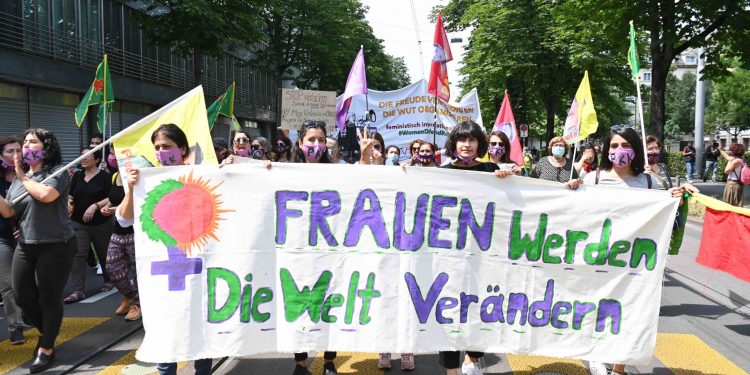 Êrîşên qetlîamên dewleta Tirk a dagirker li Swîsreyê hate protestokirin