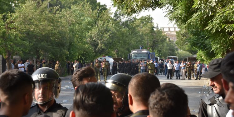 Li Silêmanî gel daketin qadan, Asayîş êrîş kir!