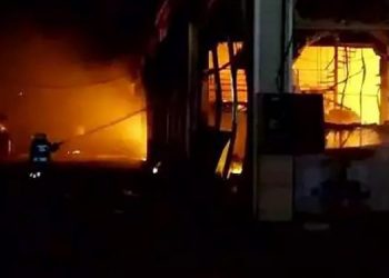 LEZGÎN – YPS’ê li 3 bajaran li dijî dagirkeriyê çalakî kir