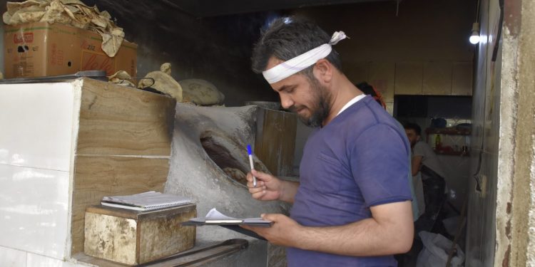 Ciwanan ruxmê astengiyên asayîşa Dûkanê bi sedan îmzeyan dijî dagirkeriyê komkirin