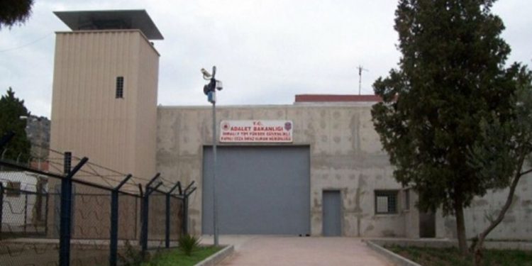 Daxwaza hevdîtinê ya bi Rêberê Gelan Abdullah Ocalan û girtiyên din re