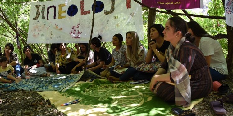 Kampa Jinên Ciwan a Jineolojî ya li Hewreman bi dawî bû