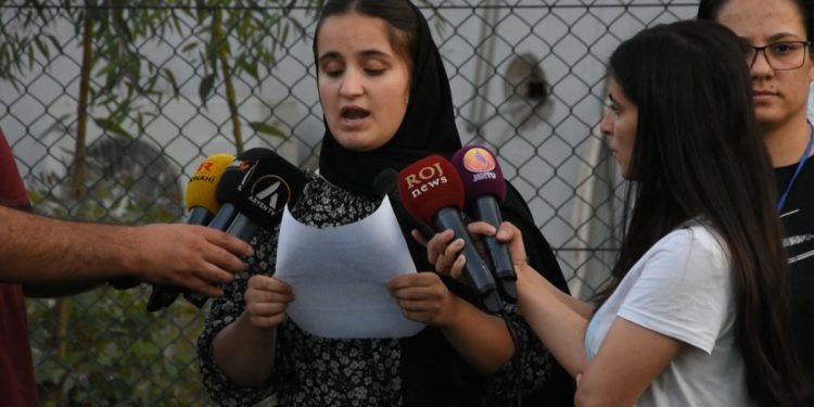 Jinên Ciwan ên Tekoşer hamleya ‘Em dibêjin NA’ îlan kirin