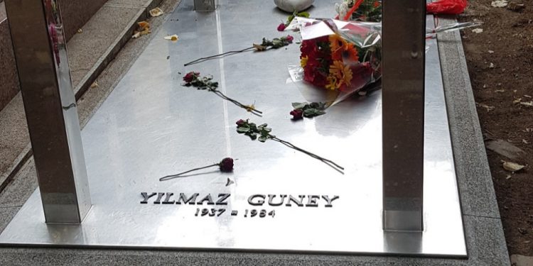 Yilmaz Guney li ser gora xwe hate bibîranîn