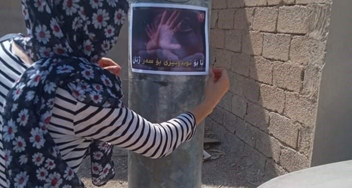 Jinên Ciwan ên Têkoşer li Kerkûkê wêneyên Rêberê Gelan Abdullah Ocalan daleqandin