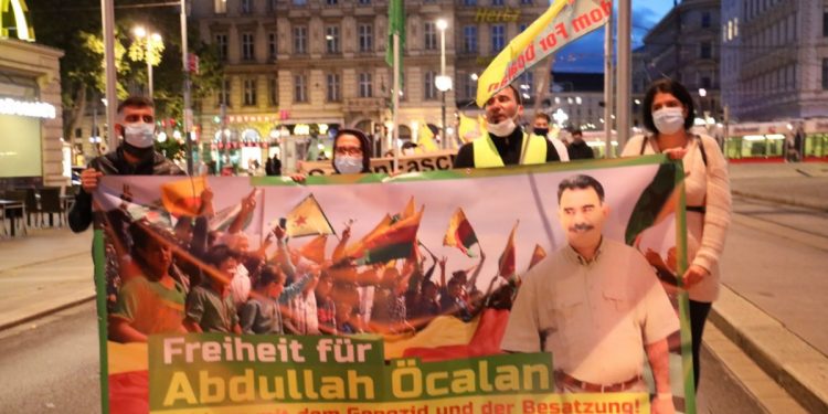 Ciwanên li Viyanayê li dijî dagirkerî, tecrîd û faşîzmê gotin “Bi Hev Re Serhildan”