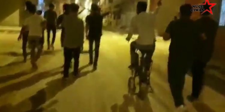 Ciwanên Qoserê êrîşên nijadperest protesto kirin