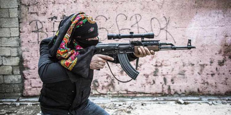 LEZGÎN – YPS’ê li Amedê li dijî tîmên taybet çalakiya bombeyî li dar xist