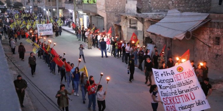 Ciwanên Helebê 9’ê Cotmehê bi meşekê şermezarkirin