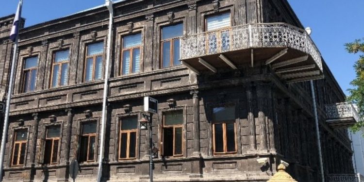 Desthilatdariya AKP-MHP’ê dest danî ser Şaredariya Qersê