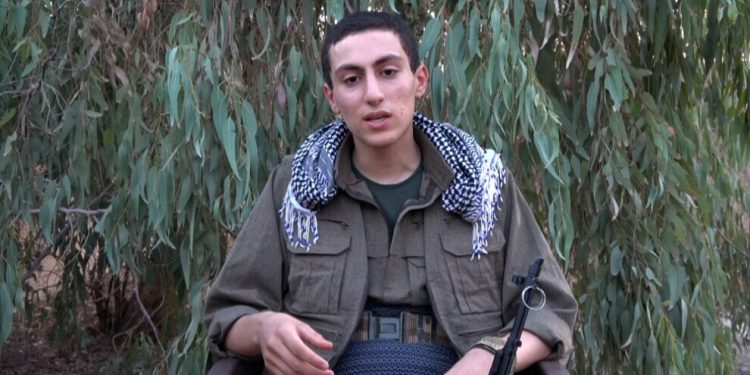 Gerîla Egîd Baran bang li malbata xwe ya li ber deriyê HDP’ê kir