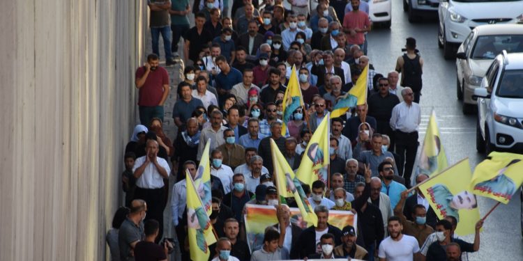 Ji bo azadiya Rêber APO şêniyên Silêmaniyê daketin qadan